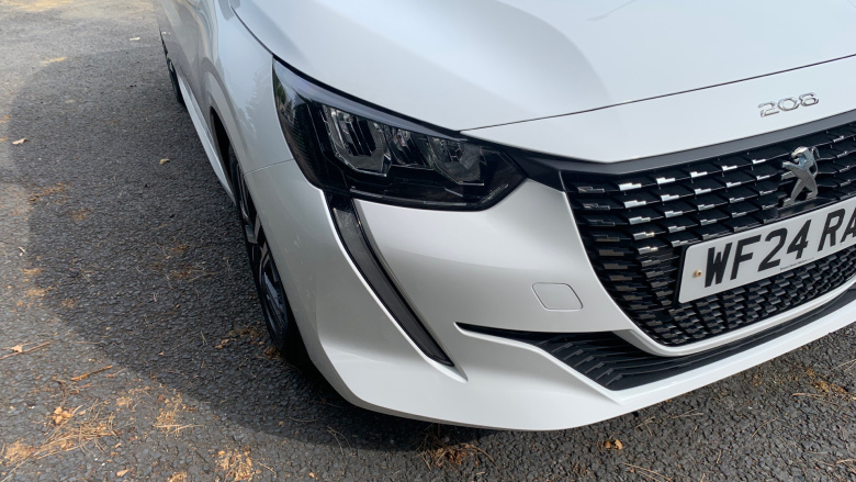 Peugeot 208 1.2 PureTech 100 Allure Premium + 5dr Petrol Hatchback